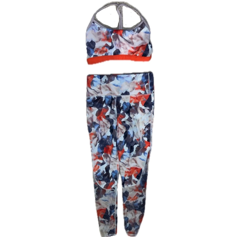 SET Fabletics Maeve Reversible Sports Bra/leggings DUSTY ROSE/DAYDREAM/TANGERINE - Picture 2 of 12